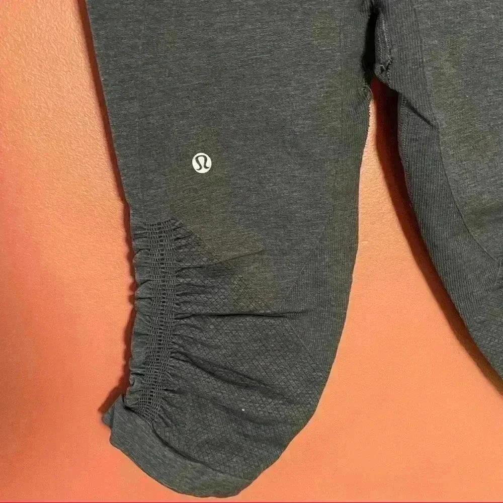 Lululemon In The Flow Crop